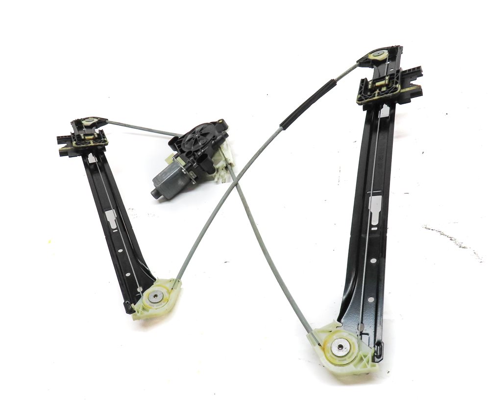 Thumbnail 2: 15-19 PORSCHE MACAN (95B) FRONT RIGHT PASSENGER DOOR WINDOW REGULATOR w/ MOTOR