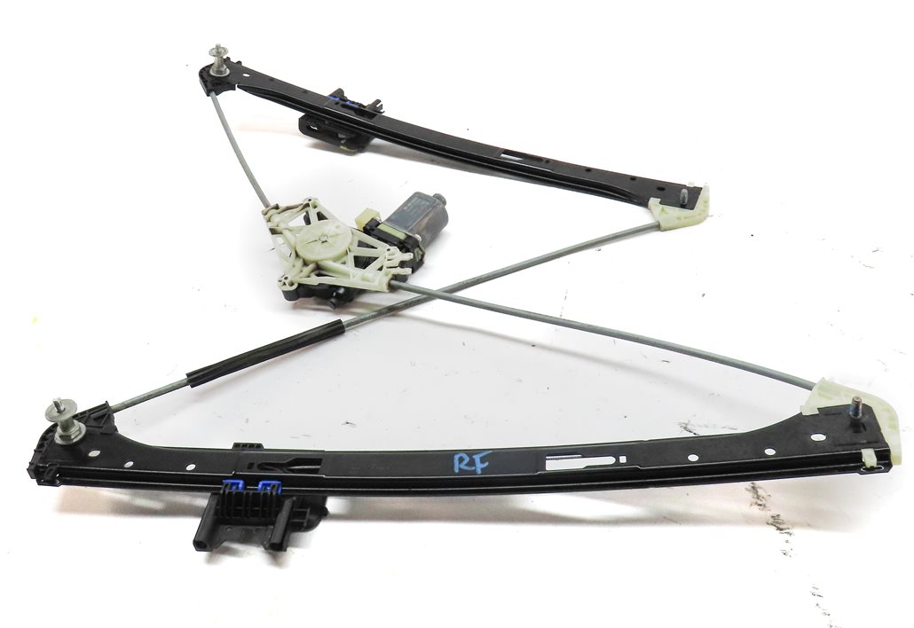 Thumbnail 4: 15-19 PORSCHE MACAN (95B) FRONT RIGHT PASSENGER DOOR WINDOW REGULATOR w/ MOTOR