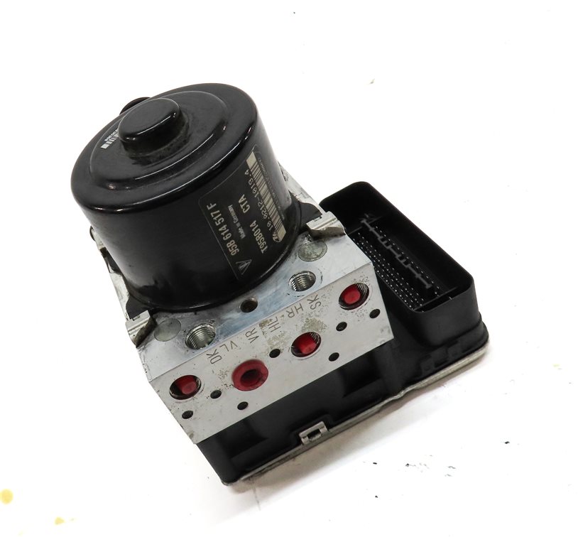 Thumbnail 3: 2015-2016 PORSCHE MACAN (95B) ANTI LOCK ABS BRAKE PUMP w/ MODULE
