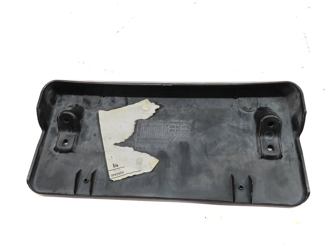 Thumbnail 5: 2016 PORSCHE MACAN (95B) FRONT LICENSE PLATE BASE MOUNT RETAINER BRACKET
