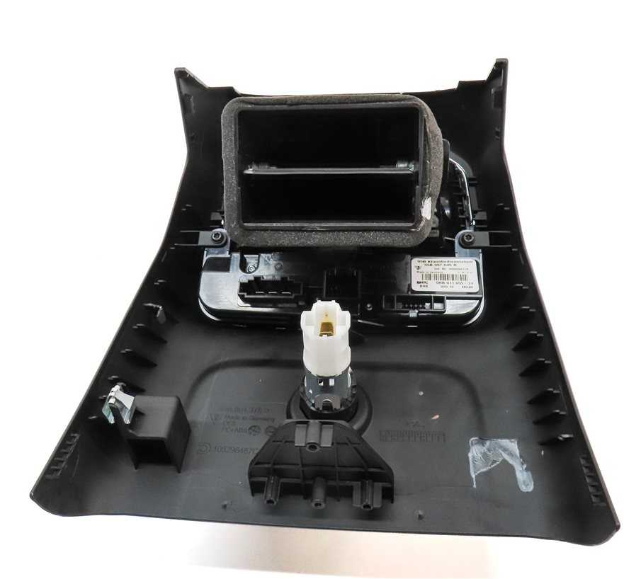 Thumbnail 5: 2016 PORSCHE MACAN (95B) REAR CENTER CONSOLE HEATER A/C AIR VENT & TRIM (BLACK)