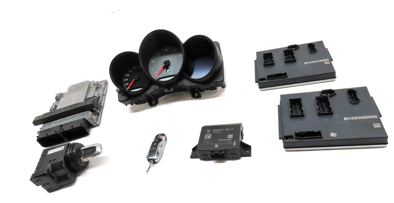 Thumbnail 3: 15-16 MACAN 95B 3.0L MCT.MA ENGINE ECM ECU BCM SPEEDO IMMOBILIZER MODULE KEY SET