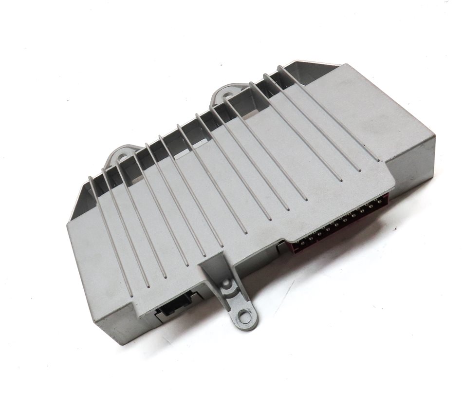 Thumbnail 3: 2016 PORSCHE MACAN (95B) RADIO STEREO AUDIO AMP AMPLIFIER