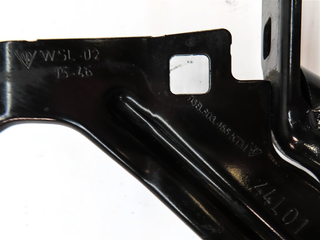 Thumbnail 9: 2016 PORSCHE MACAN (95B) FRONT CROSSMEMBER BRACE SUPPORT MOUNT BRACKET