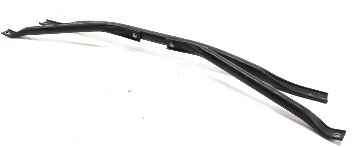 2016 PORSCHE MACAN (95B) FRONT RADIATOR COWL REINFORCEMENT BRACE BAR