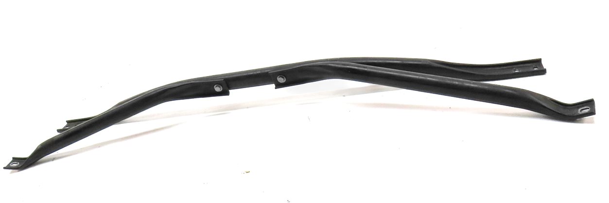 Thumbnail 2: 2016 PORSCHE MACAN (95B) FRONT RADIATOR COWL REINFORCEMENT BRACE BAR