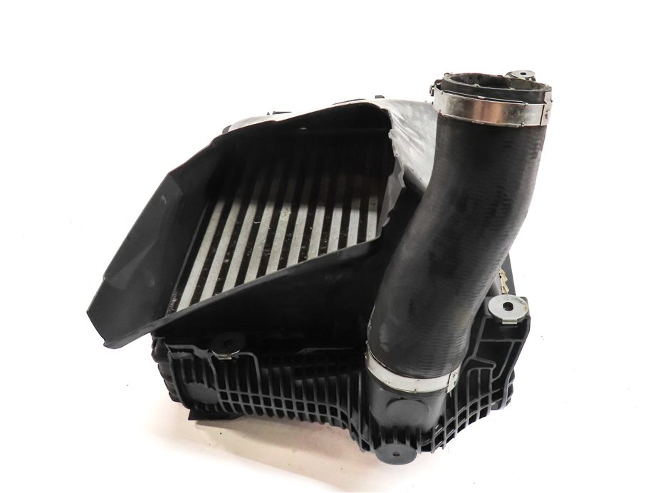 Thumbnail 4: 2015-2018 PORSCHE MACAN (95B) 3.0L 3.6L ENGINE LEFT INTERCOOLER COOLER w/ DUCT