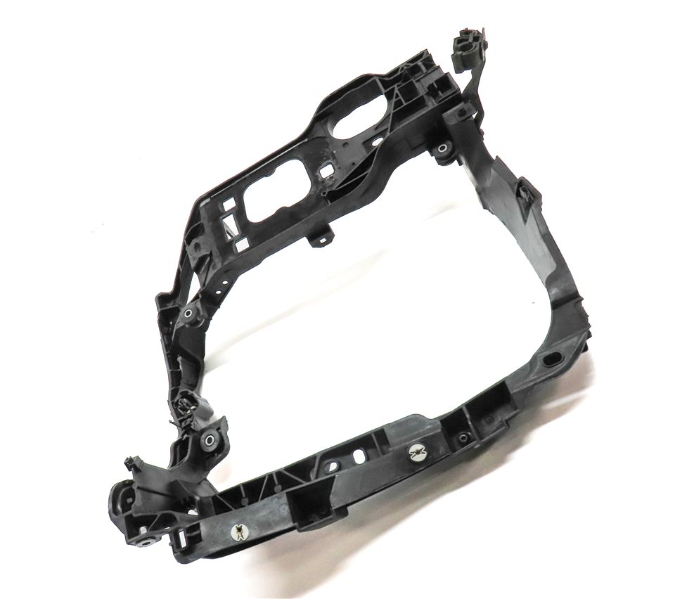 Thumbnail 3: 2016 PORSCHE MACAN (95B) LEFT INTERCOOLER RADIATOR SUPPORT MOUNT BRACKET