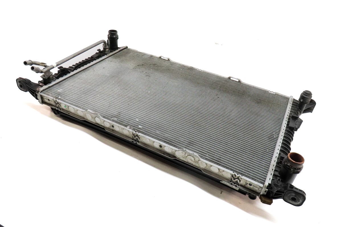 Thumbnail 3: 2016 PORSCHE MACAN (95B) FRONT RADIATOR CONDENSER COOLER ASSEMBLY