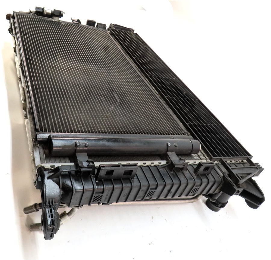 Thumbnail 7: 2016 PORSCHE MACAN (95B) FRONT RADIATOR CONDENSER COOLER ASSEMBLY