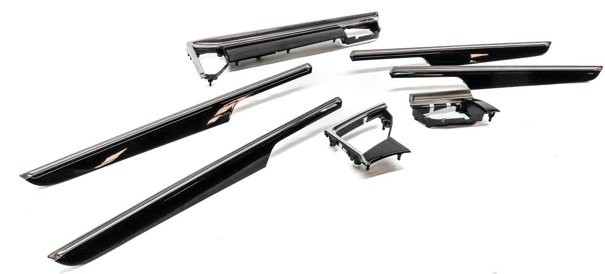 Thumbnail 3: 2016 PORSCHE MACAN (95B) DASH & DOOR WOOD TRIM SET (GLOSS BLACK)
