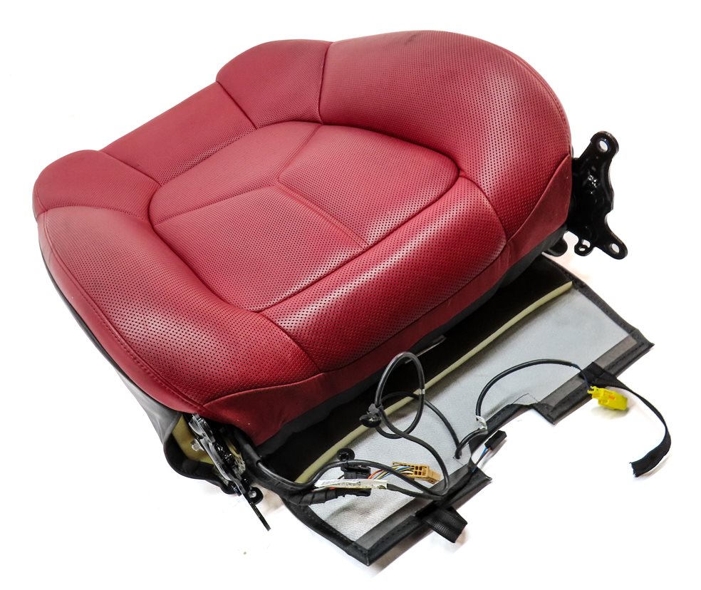 Thumbnail 3: 15-18 MACAN 95B FRONT RIGHT PASSENGER UPPER TOP VENTED SPORT SEAT CUSHION (Red)