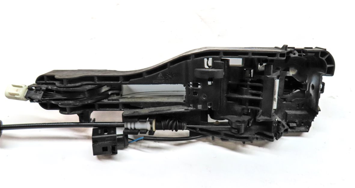 Thumbnail 5: 2015-2019 PORSCHE MACAN (95B) REAR RIGHT EXTERIOR DOOR HANDLE (White)