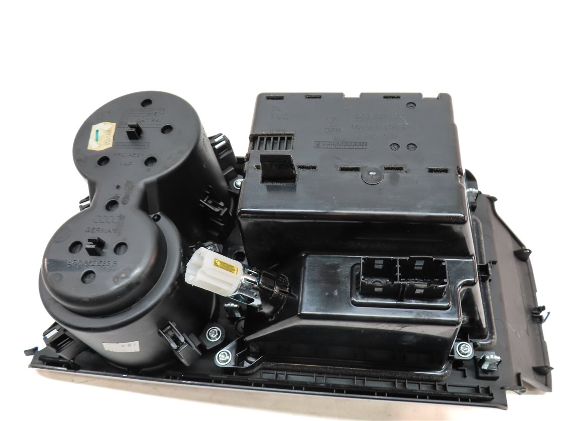 Thumbnail 6: 2016 PORSCHE MACAN (95B) FRONT CENTER CONSOLE STORAGE COMPARTMENT CUP HOLDER