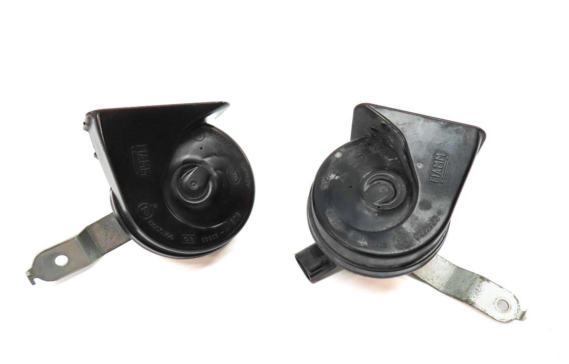 Thumbnail 2: 2011-2018 BMW X3 X4 (F25 F26) HIGH & LOW TONE SAFETY HORN SET-2