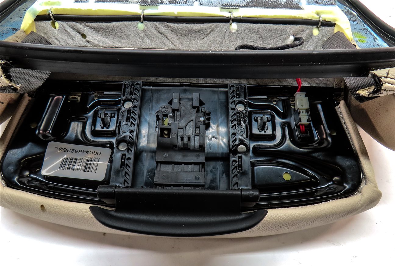 Thumbnail 9: 14 BMW X3 (F25) FRONT RIGHT PASSENGER SPORT HEATED MEMORY LOWER CUSHION (Oyster)