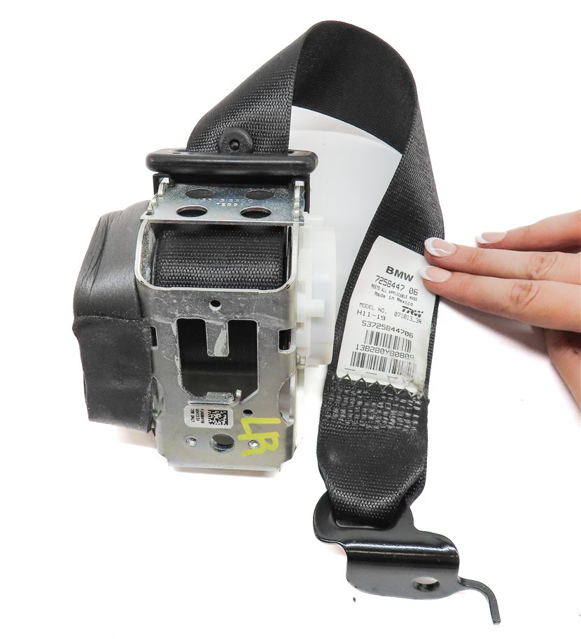 Thumbnail 5: 2014 BMW X3 (F25) REAR LEFT SEAT SEATBELT BELT RETRACTOR (Black)
