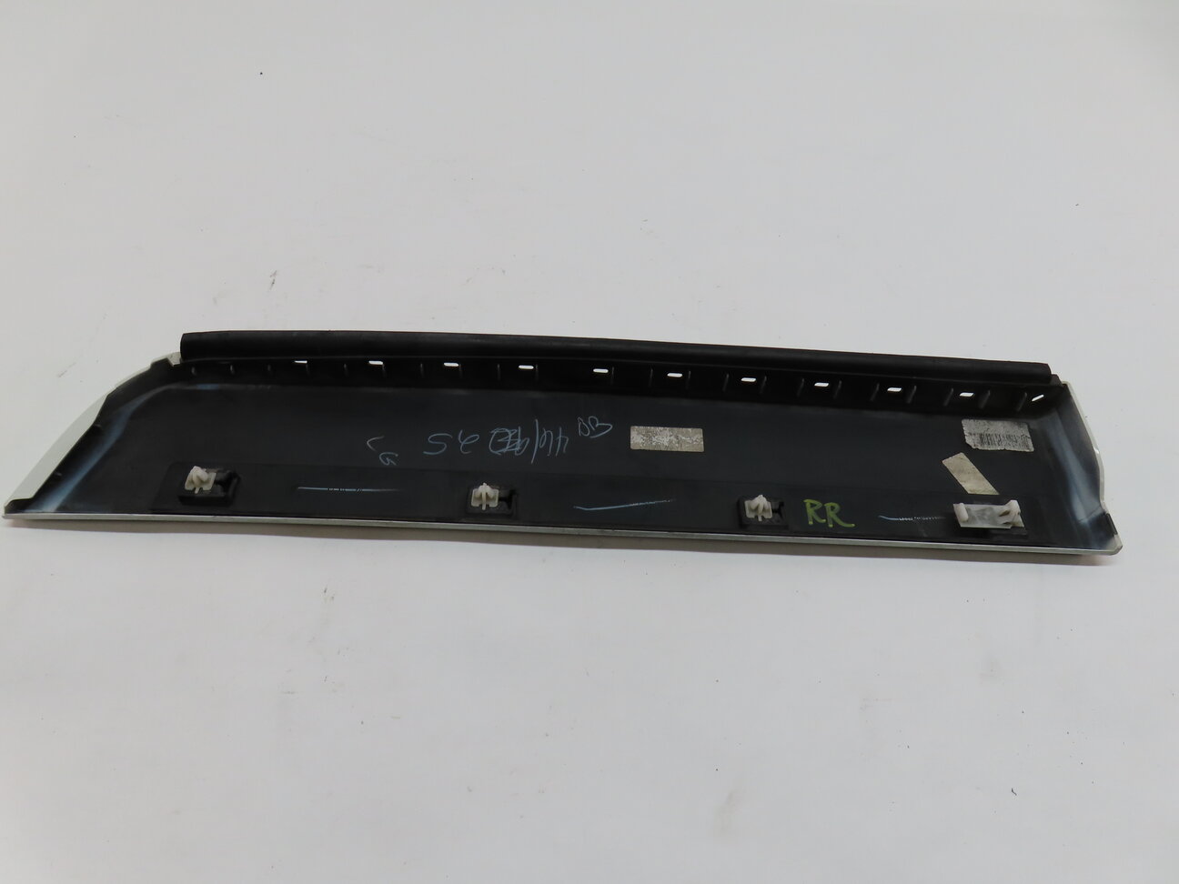 Thumbnail 3: 11-18 BMW X3 X4 (F25 F26) REAR RIGHT LOWER DOOR MOULDING TRIM (w/ M PKG) (White)