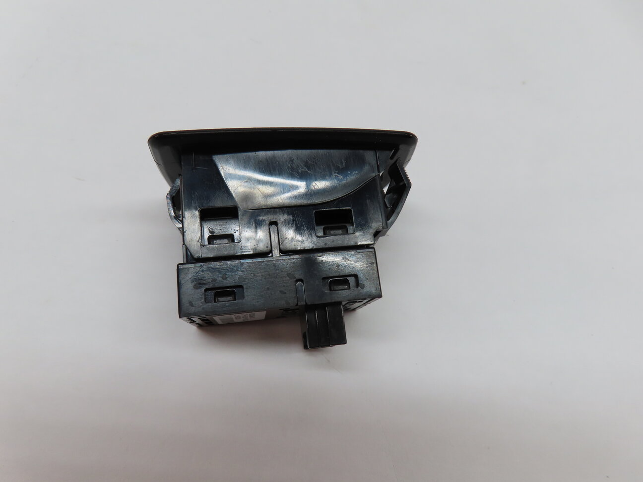 Thumbnail 4: 2014 BMW X3 (F25) FRONT RIGHT PASSENGER WINDOW CONTROL SWITCH BUTTON (BLACK)