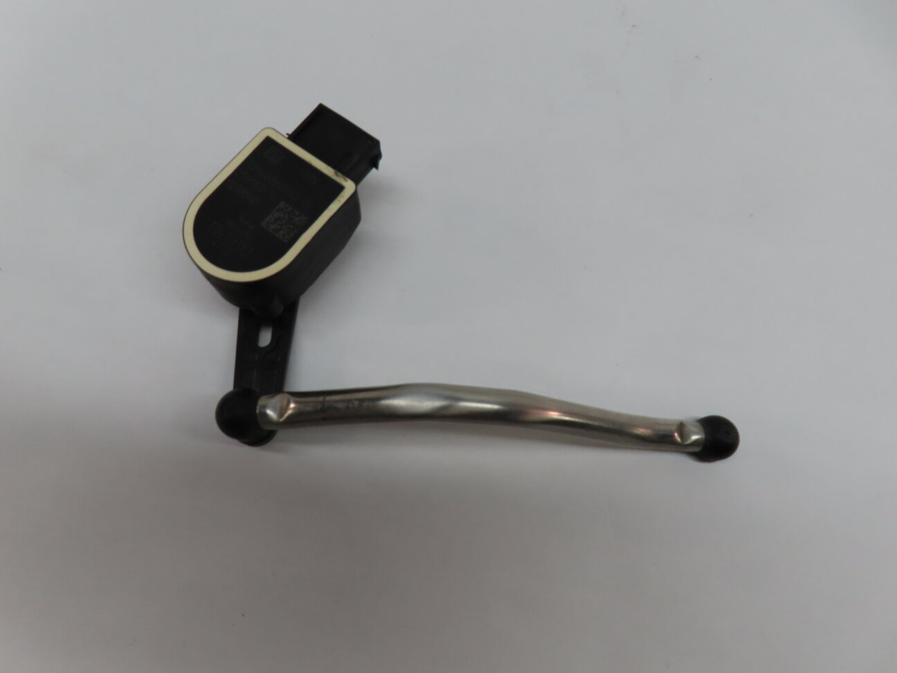 Thumbnail 4: 2014 BMW X3 (F25) FRONT LEFT DRIVER SUSPENSION HEIGHT LEVEL SENSOR MODULE