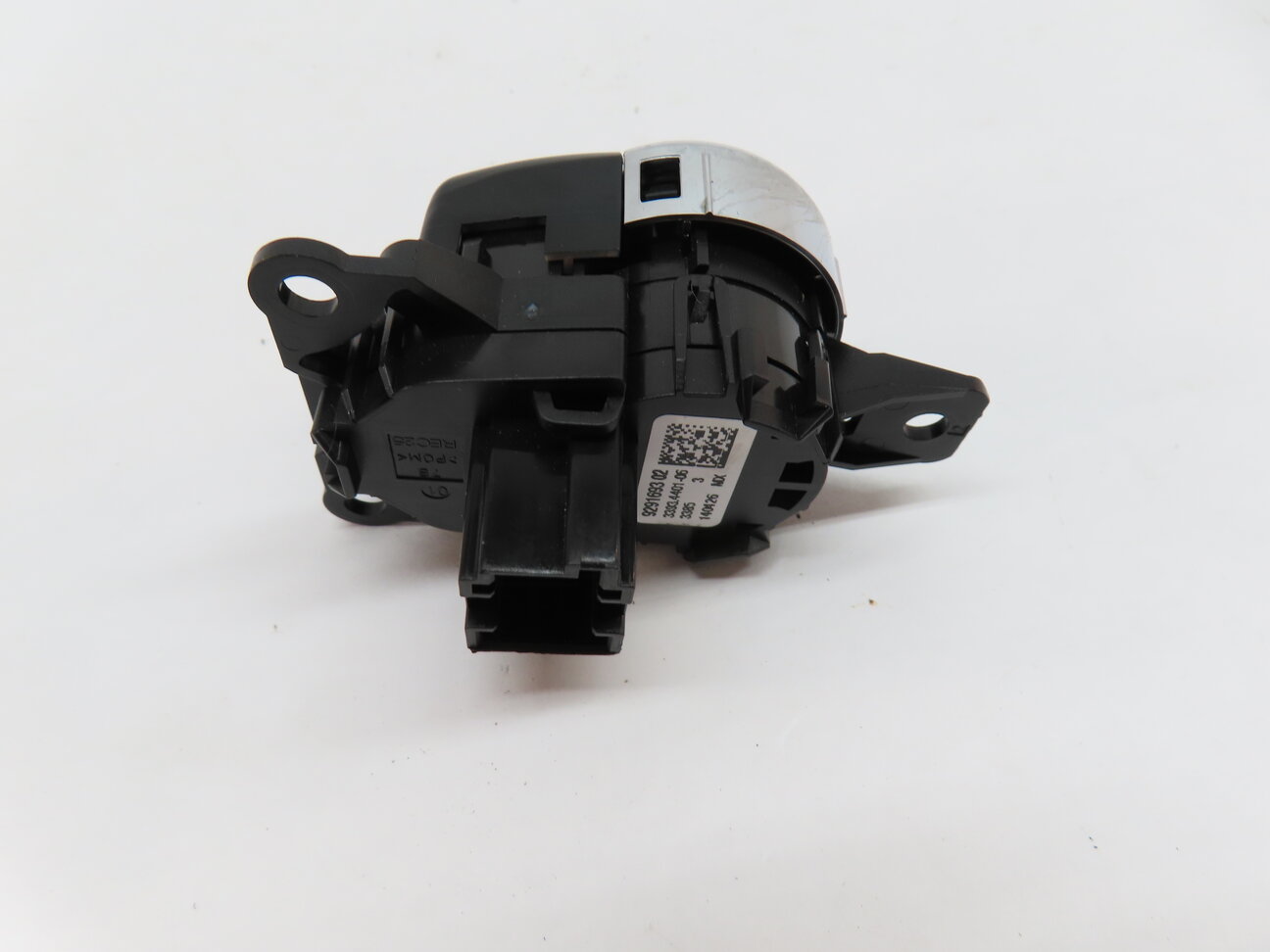 Thumbnail 5: 2011-2018 BMW X3 X4 (F25 F26) IGNITION SWITCH ENGINE START STOP SWITCH BUTTON