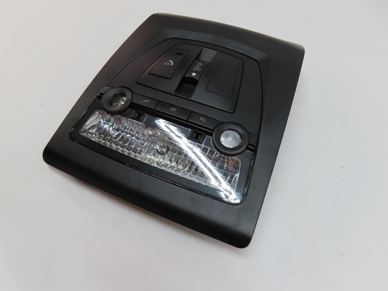 Thumbnail 3: 14 BMW X3 (F25) FRONT INTERIOR OVERHEAD DOME LIGHT LAMP w/SUNROOF SWITCH (Black)