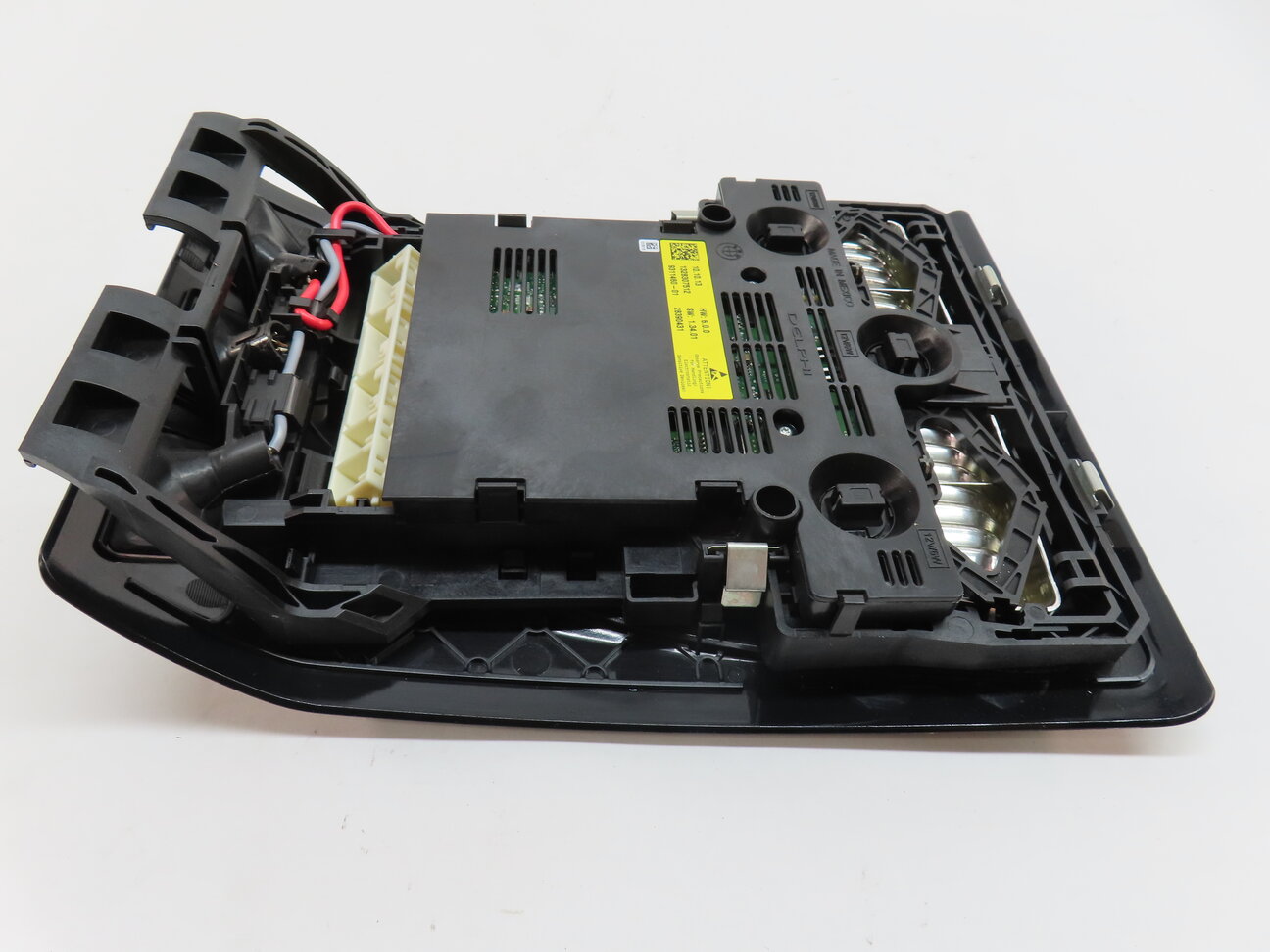 Thumbnail 6: 14 BMW X3 (F25) FRONT INTERIOR OVERHEAD DOME LIGHT LAMP w/SUNROOF SWITCH (Black)