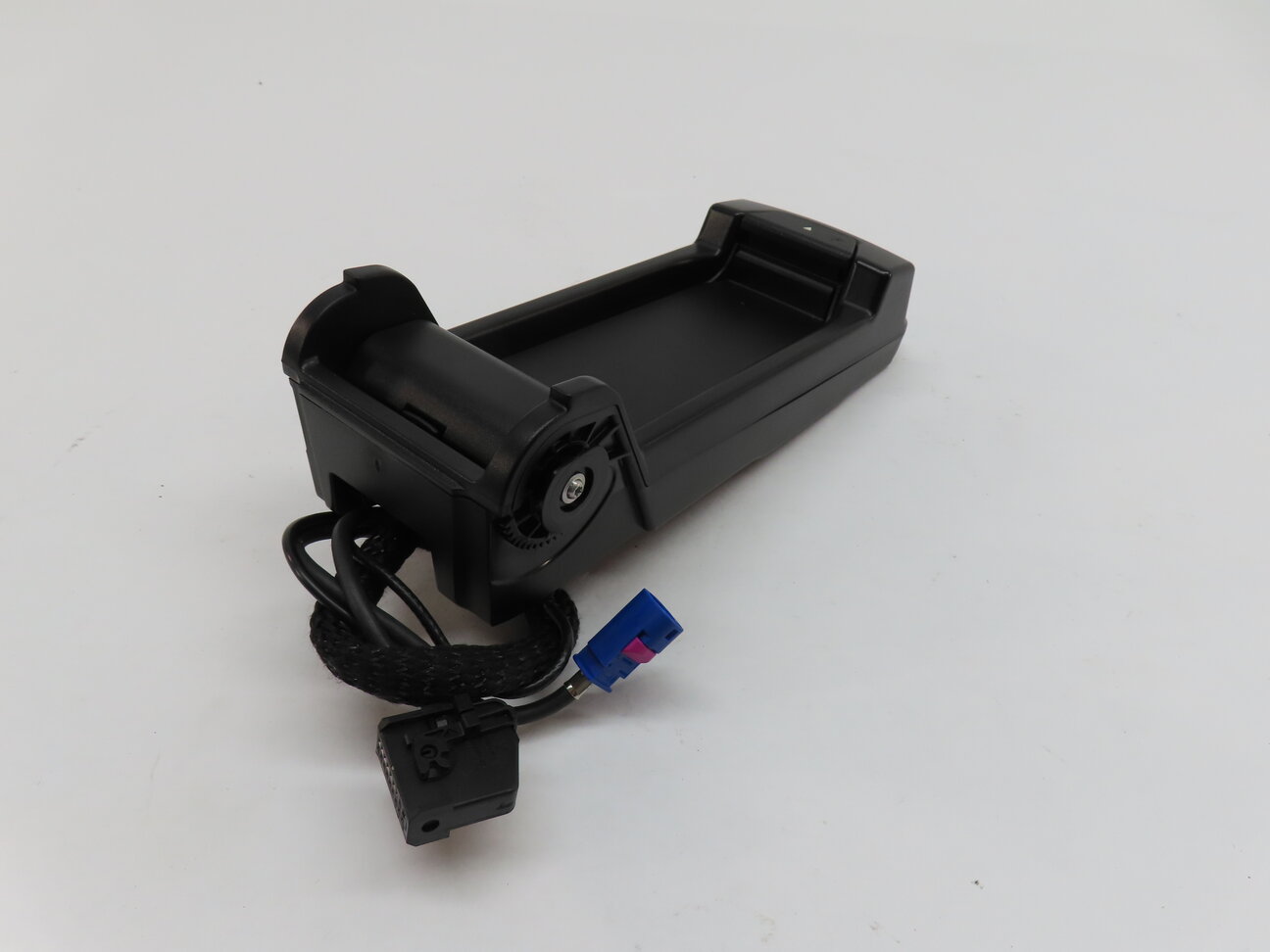 Thumbnail 4: 2014 BMW X3 (F25) FRONT CENTER CONSOLE MOUNT SNAP IN CELL PHONE CRADLE DOCK