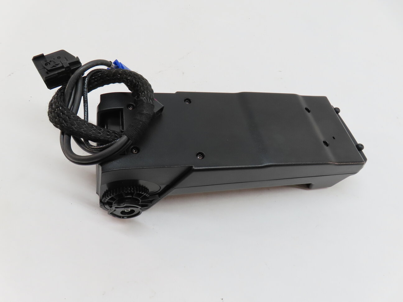 Thumbnail 6: 2014 BMW X3 (F25) FRONT CENTER CONSOLE MOUNT SNAP IN CELL PHONE CRADLE DOCK