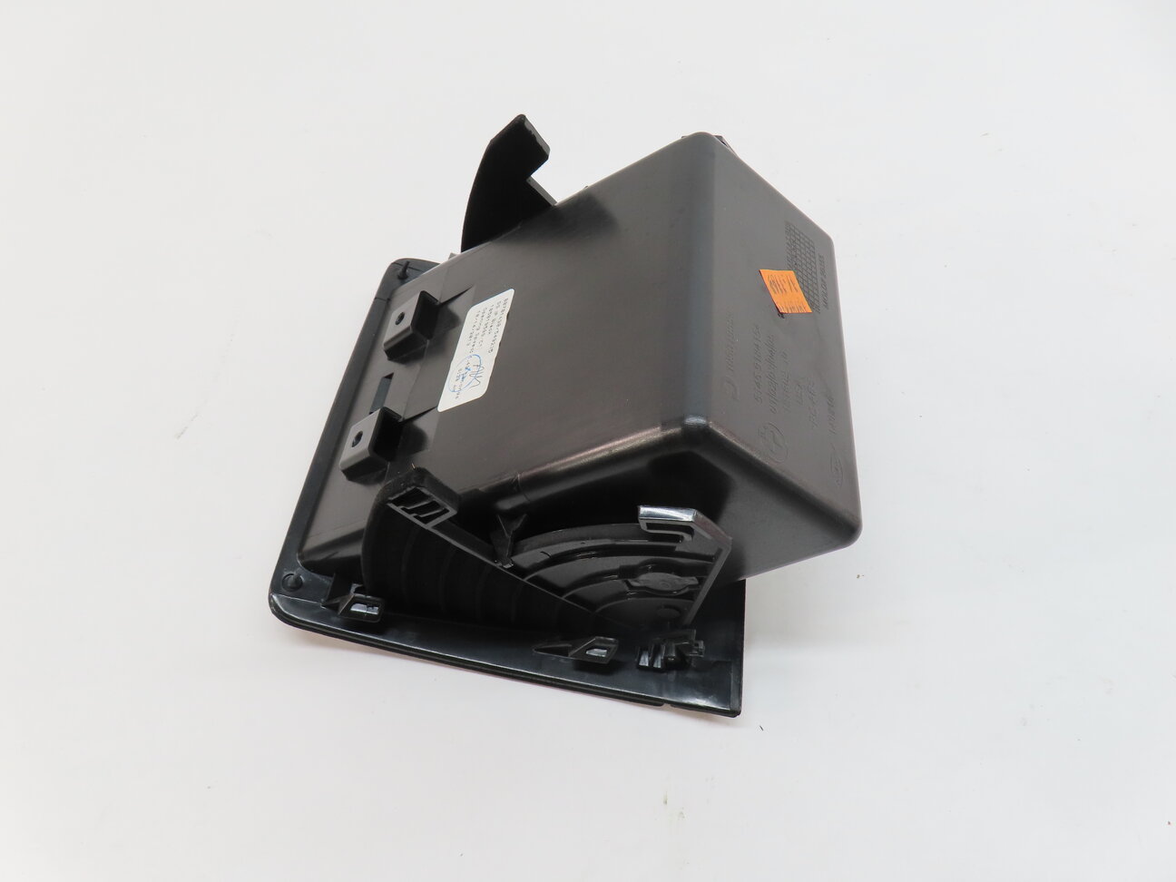 Thumbnail 6: 2014 BMW X3 (F25) FRONT LEFT DRIVER DASH STORAGE COMPARTMENT BIN TRAY (BLACK)