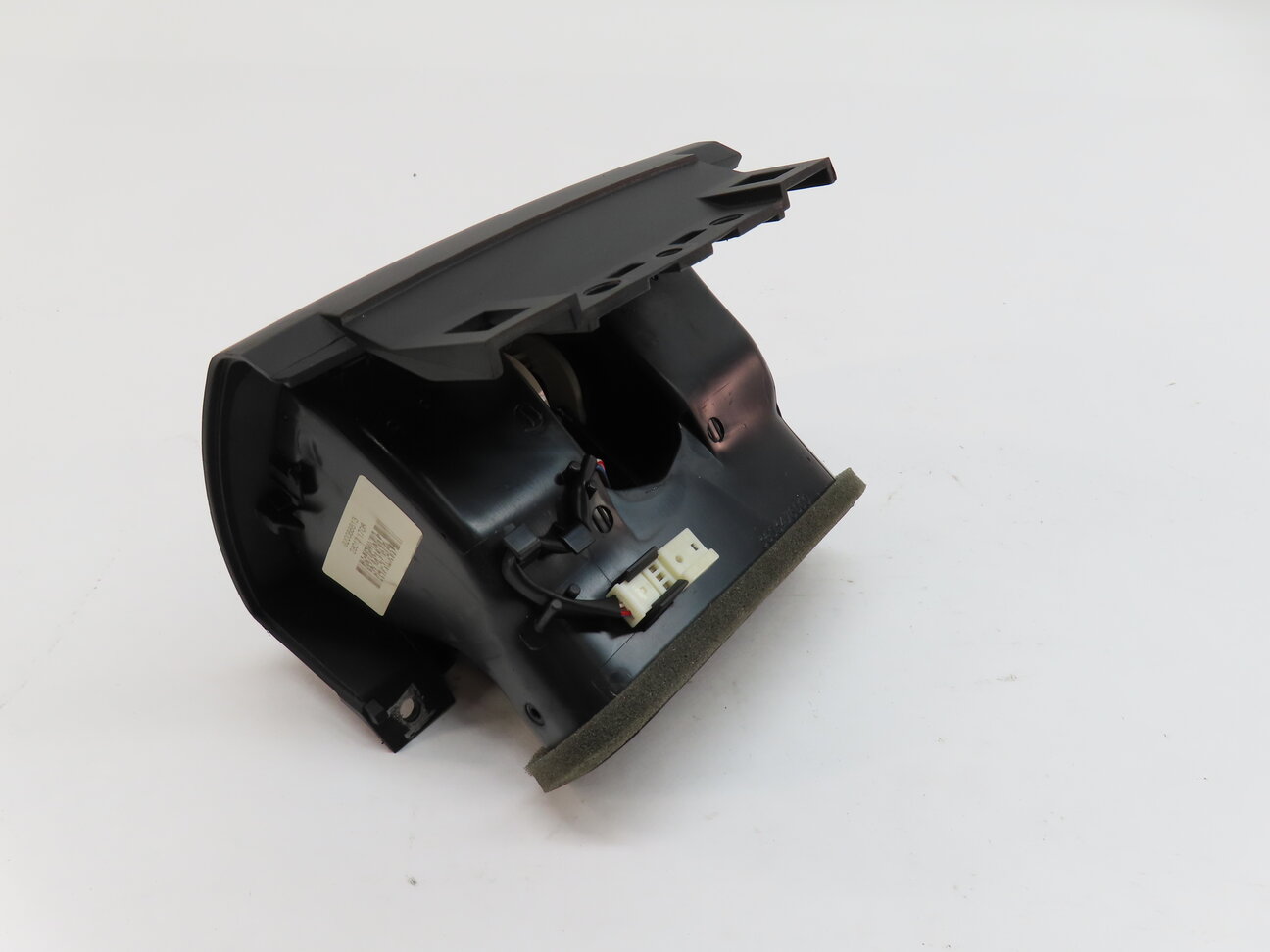 Thumbnail 4: 2014 BMW X3 (F25) REAR CENTER CONSOLE HEAT AIR AC HVAC DUAL VENT (Black)