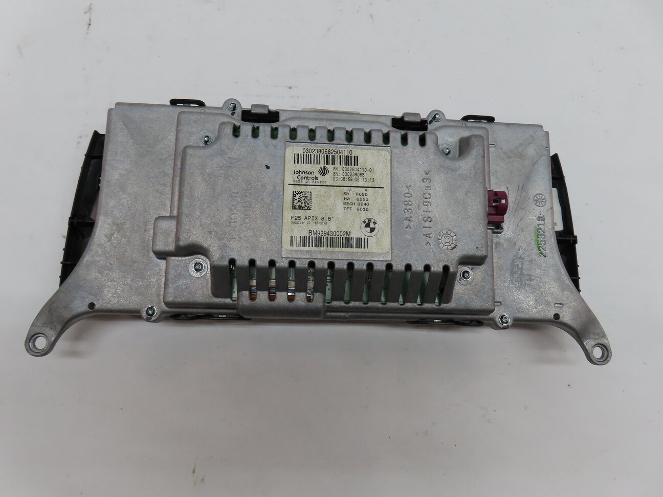 Thumbnail 6: 2014 BMW X3 (F25) FRONT DASH NAVIGATION INFORMATION RADIO 8.8" DISPLAY SCREEN