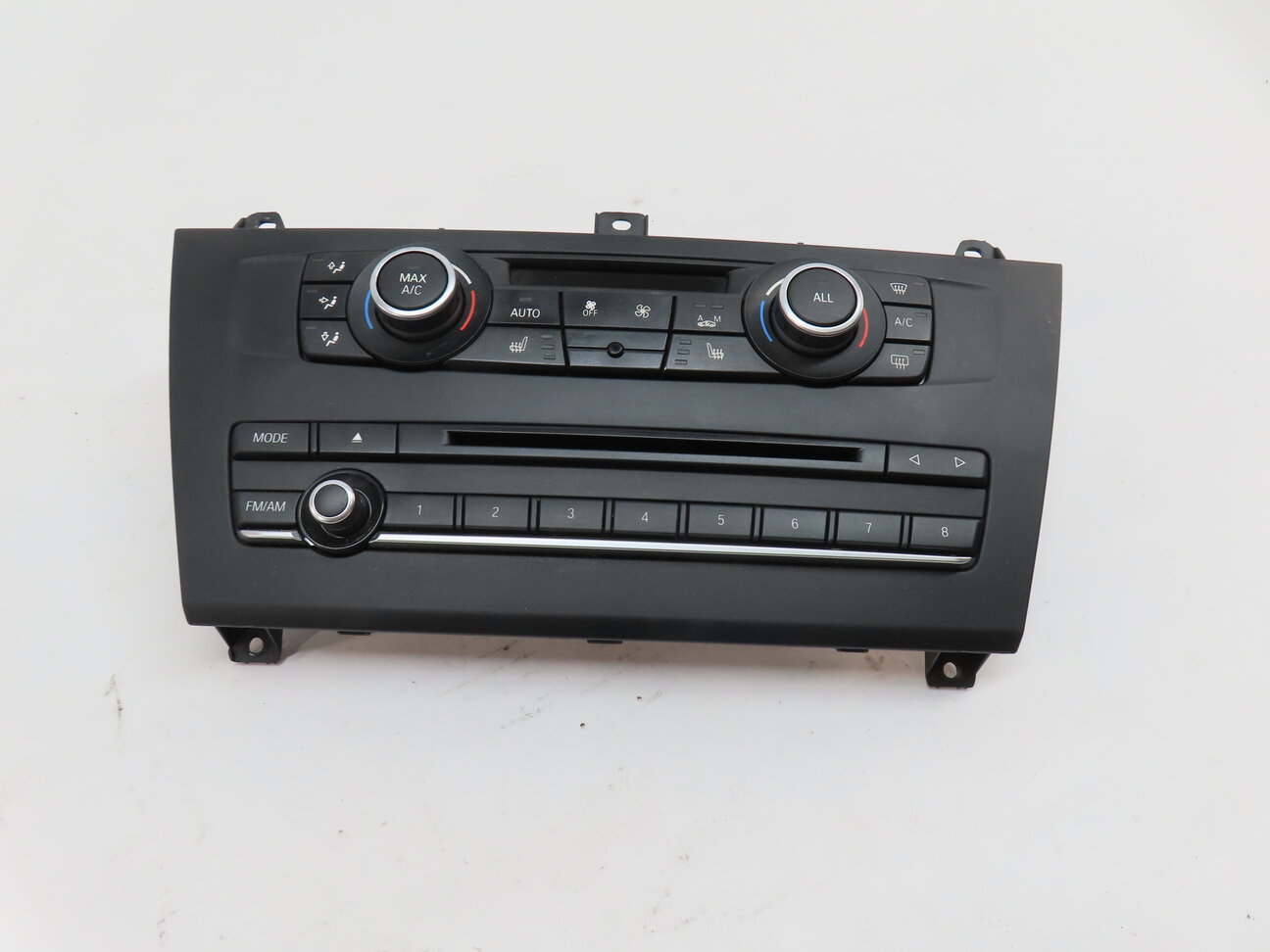 Thumbnail 2: 11-14 BMW X3 (F25) FRONT HEATER A/C TEMPERATURE CLIMATE w/ RADIO CONTROL & TRIM