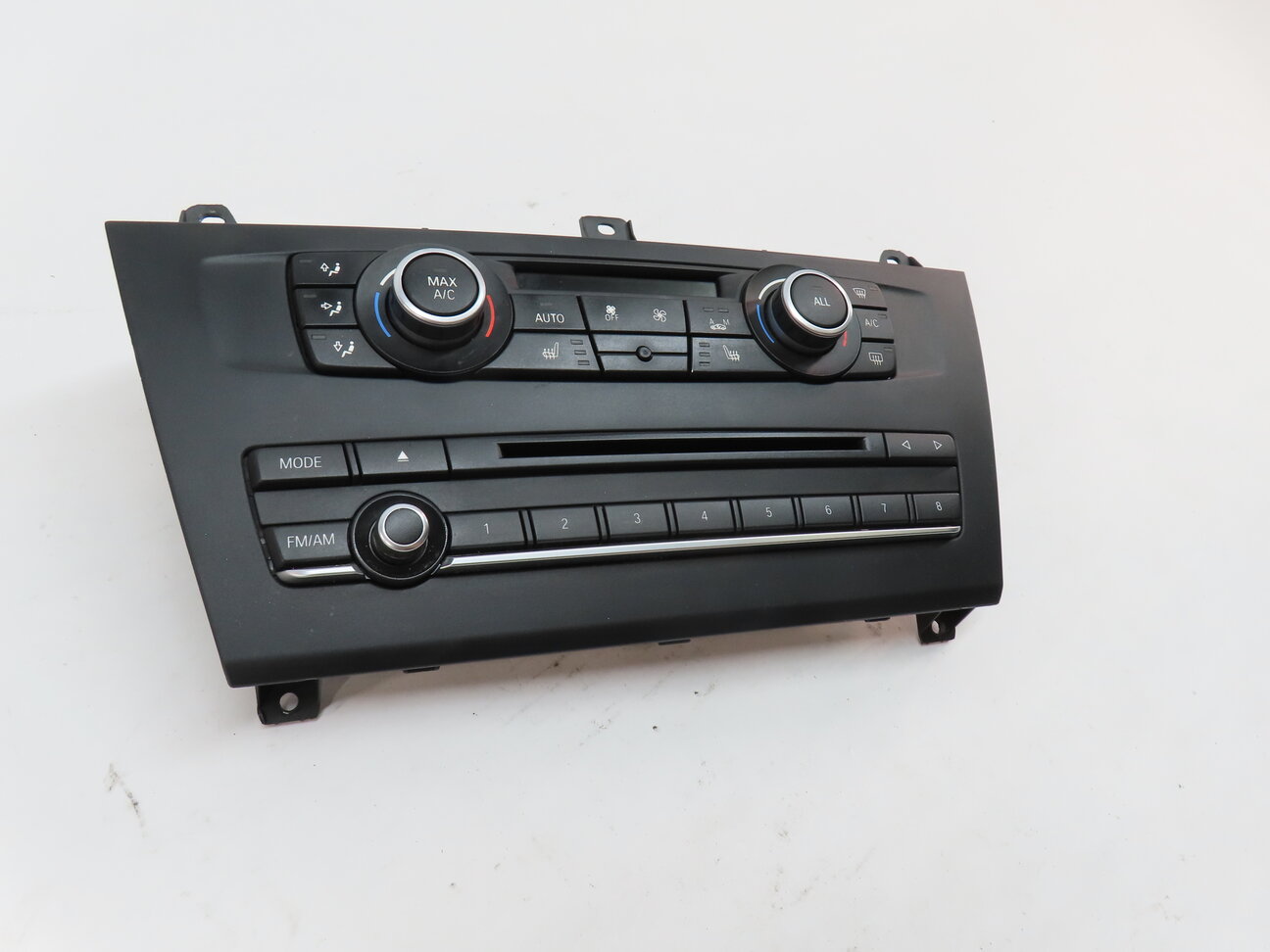Thumbnail 3: 11-14 BMW X3 (F25) FRONT HEATER A/C TEMPERATURE CLIMATE w/ RADIO CONTROL & TRIM