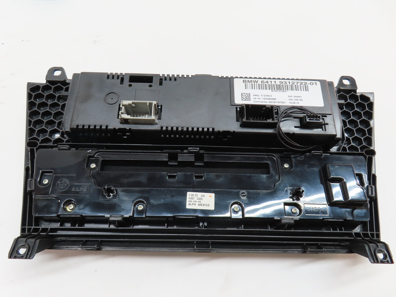 Thumbnail 6: 11-14 BMW X3 (F25) FRONT HEATER A/C TEMPERATURE CLIMATE w/ RADIO CONTROL & TRIM