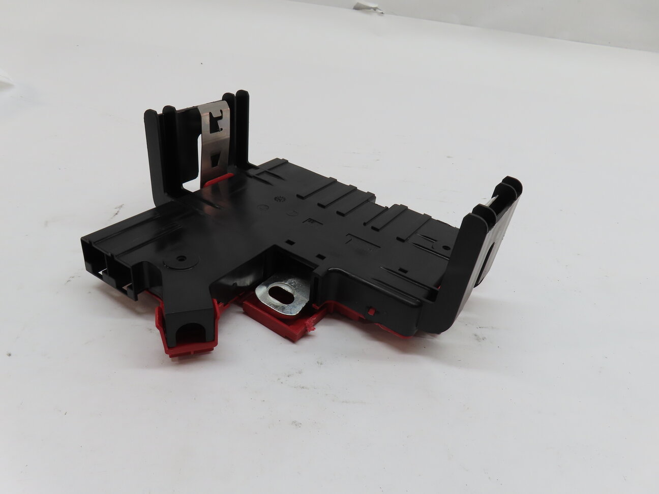 2014 BMW X3 (F25) 3.0L (N55) ENGINE POSITIVE BATTERY POWER DISTRIBUTION PLATE