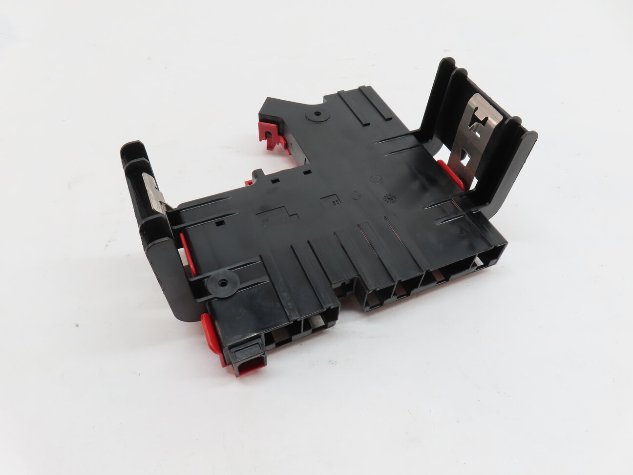Thumbnail 5: 2014 BMW X3 (F25) 3.0L (N55) ENGINE POSITIVE BATTERY POWER DISTRIBUTION PLATE