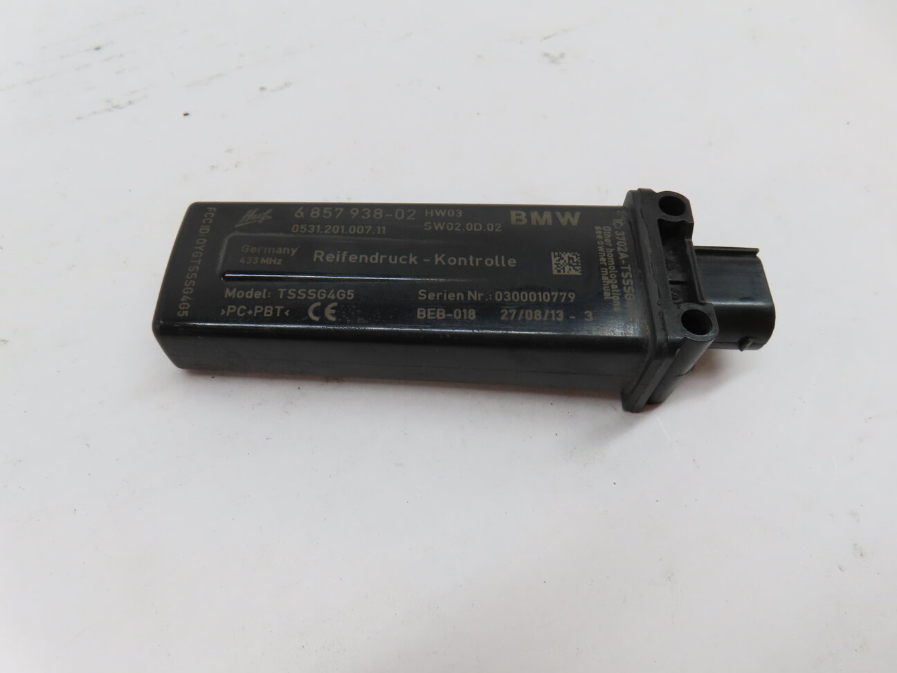 Thumbnail 2: 11-18 BMW 5 7 M5 M6 X3 X4 (F01 F06 F10 F12 F25 F26) TPMS SENSOR ANTENNA MODULE