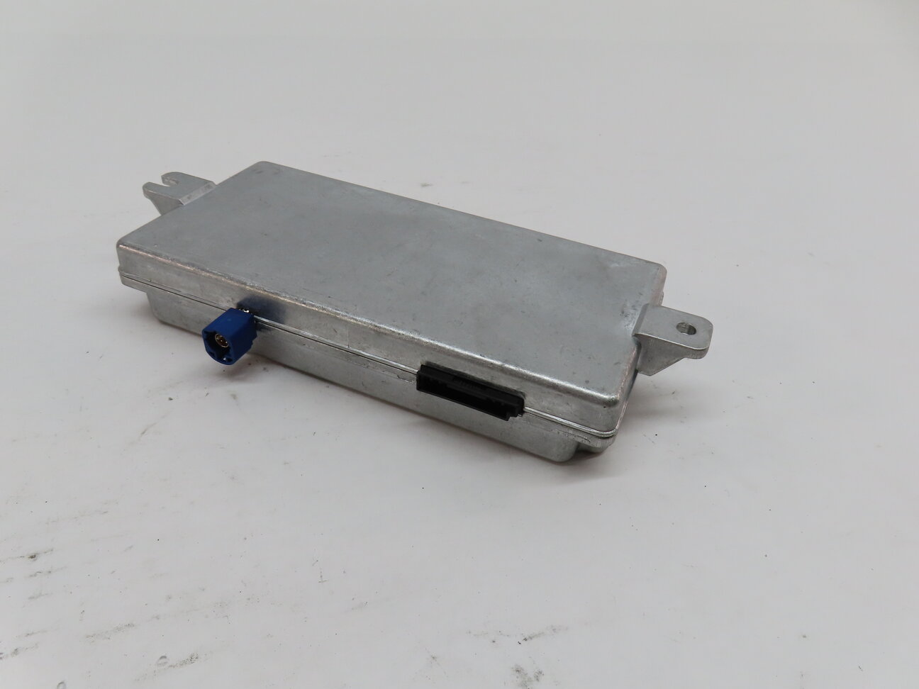 10-19 BMW 2 3 4 5 6 7 SERIES F01 F02 F10 F12 F22 F30 F32 REARVIEW CAMERA MODULE
