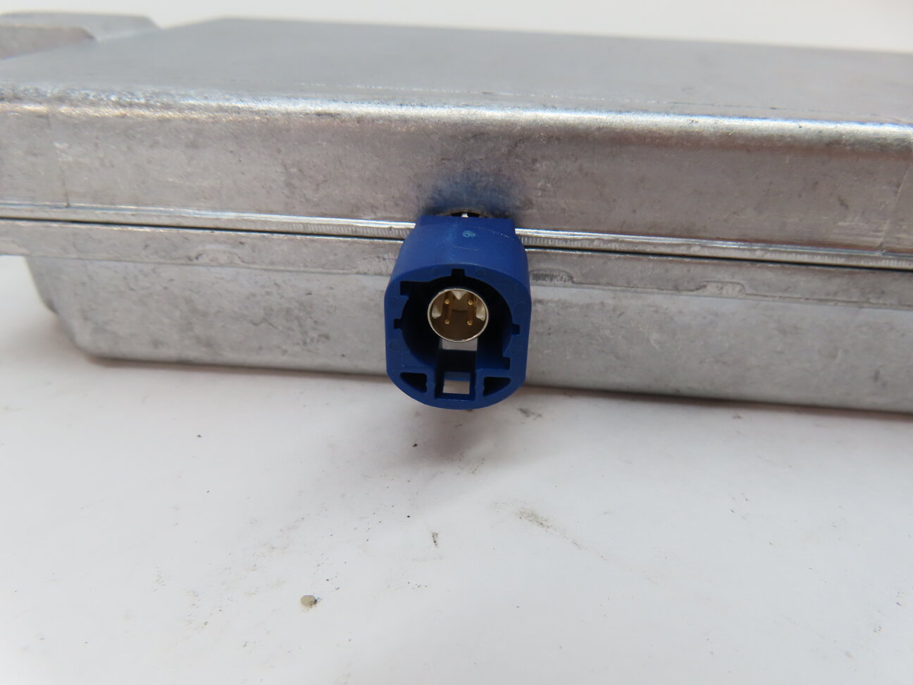 Thumbnail 3: 10-19 BMW 2 3 4 5 6 7 SERIES F01 F02 F10 F12 F22 F30 F32 REARVIEW CAMERA MODULE