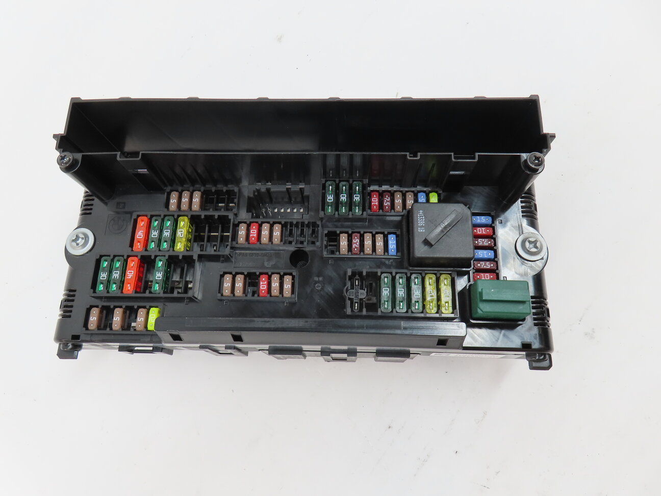 Thumbnail 3: 2014 BMW X3 (F25) 3.0L (N55) FRONT ENGINE POWER DISTRIBUTION FUSE BOX