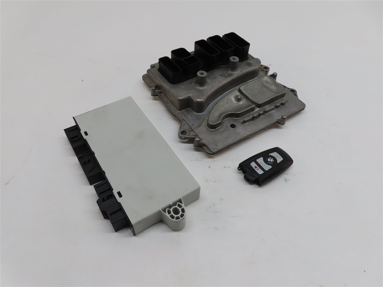 12-15 BMW 3 5 6 7 X3 F01 F06 F10 F30 ENGINE CONTROL MODULE IMMOBILIZER KEY SET
