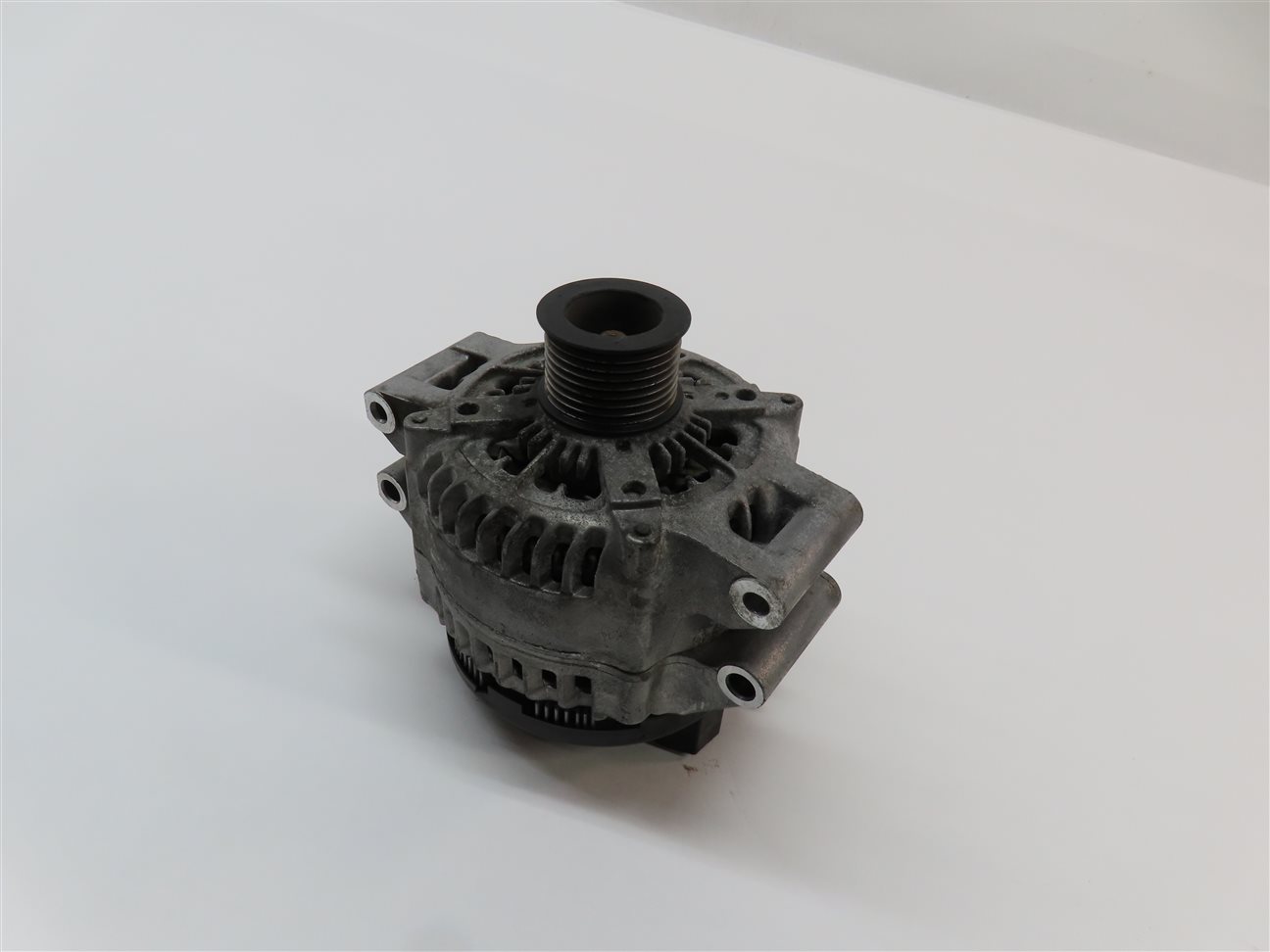 12-18 BMW 328i 428i 528i X1 X3 Z4 (E89 F25 F26 F30 F33) 2.0L 210 AMP ALTERNATOR