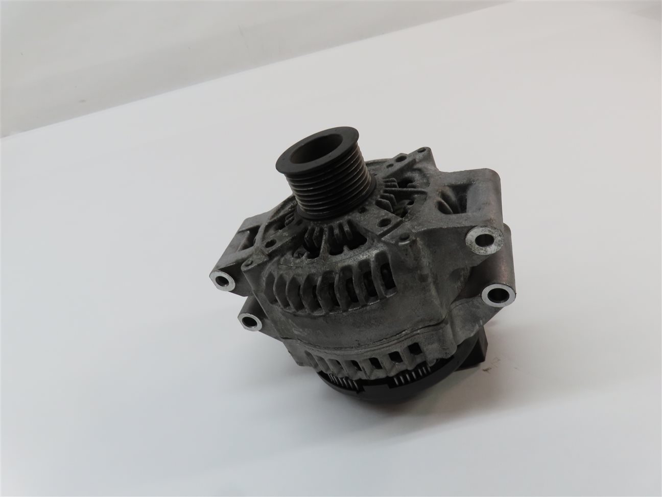 Thumbnail 2: 12-18 BMW 328i 428i 528i X1 X3 Z4 (E89 F25 F26 F30 F33) 2.0L 210 AMP ALTERNATOR