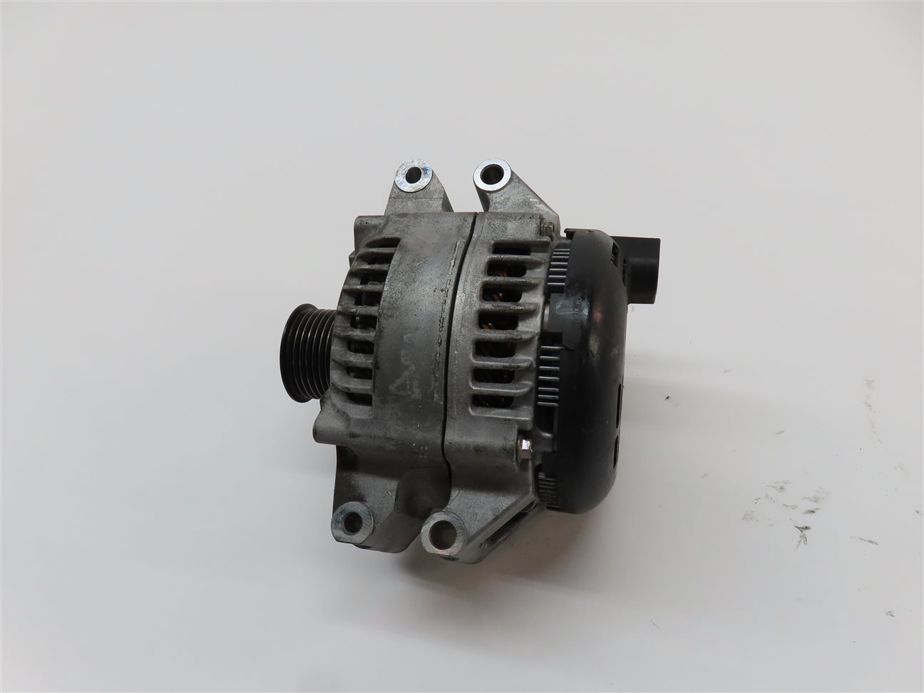Thumbnail 4: 12-18 BMW 328i 428i 528i X1 X3 Z4 (E89 F25 F26 F30 F33) 2.0L 210 AMP ALTERNATOR