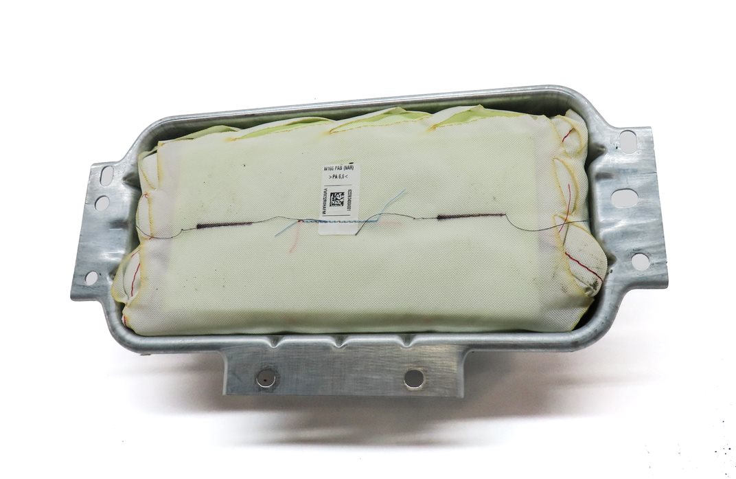 Thumbnail 2: 12-19 MERCEDES GL350 GL450 GL550 ML350 ML550 (W166 X166) PASSENGER DASH AIRBAG