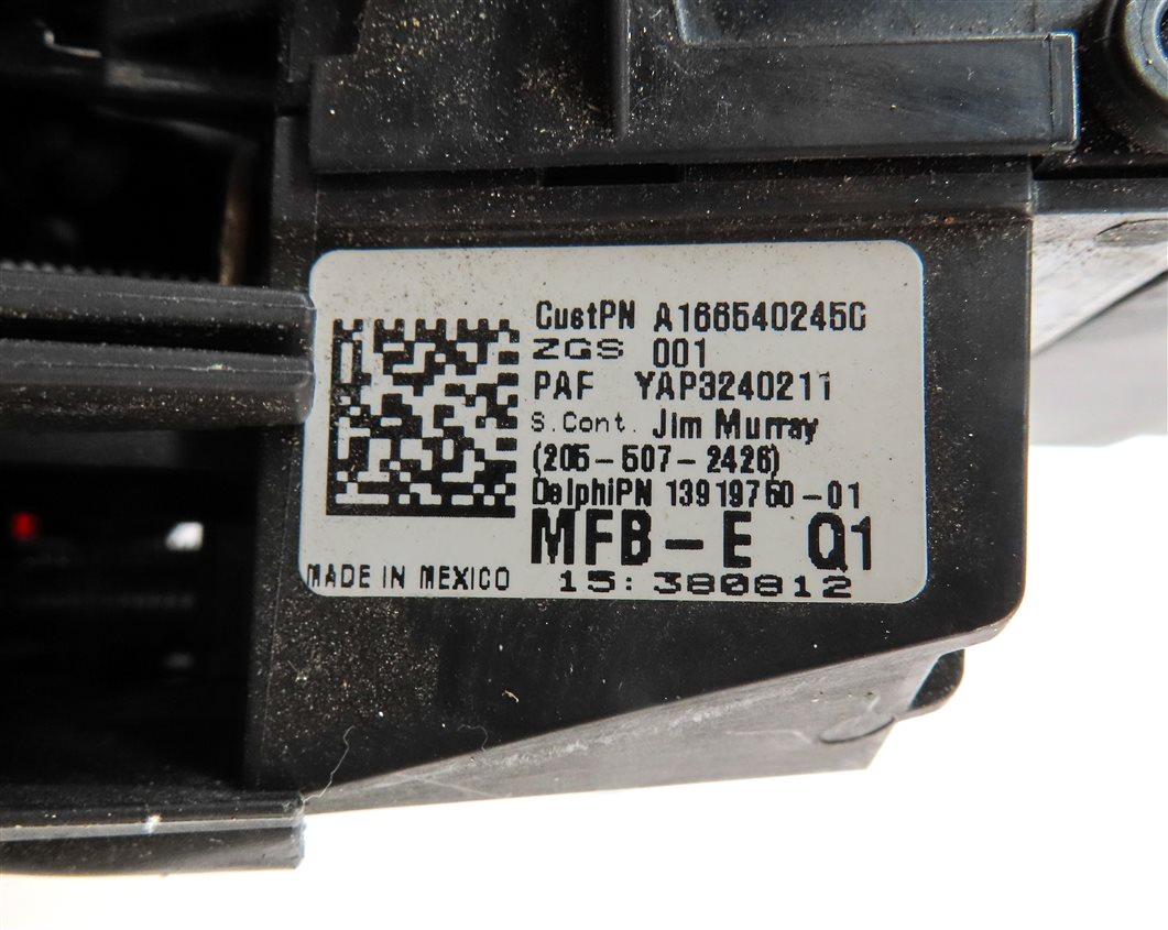 Thumbnail 7: 2012 MERCEDES ML550 (W166) 4.6L (278.928) ENGINE POSITIVE BATTERY JUNCTION BOX