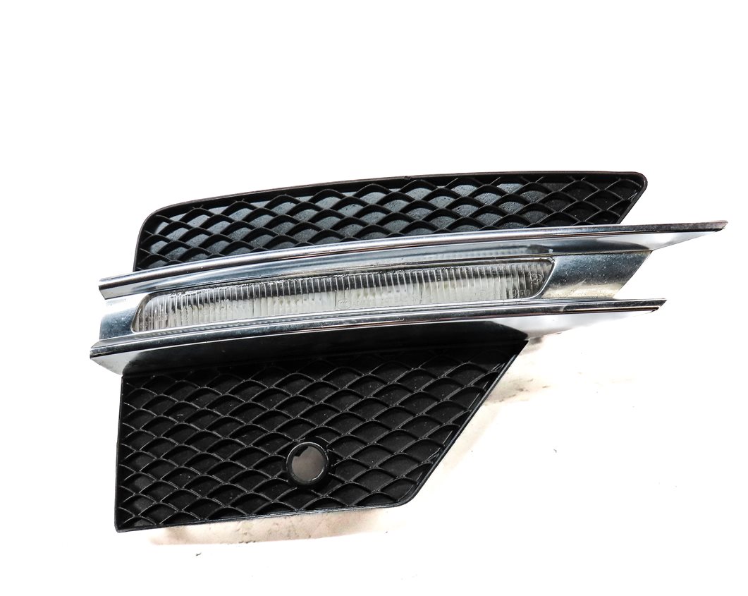 Thumbnail 2: 2012 MERCEDES ML (W166) FRONT RIGHT PASSENGER DRL FOGLIGHT LIGHT LAMP w/ TRIM
