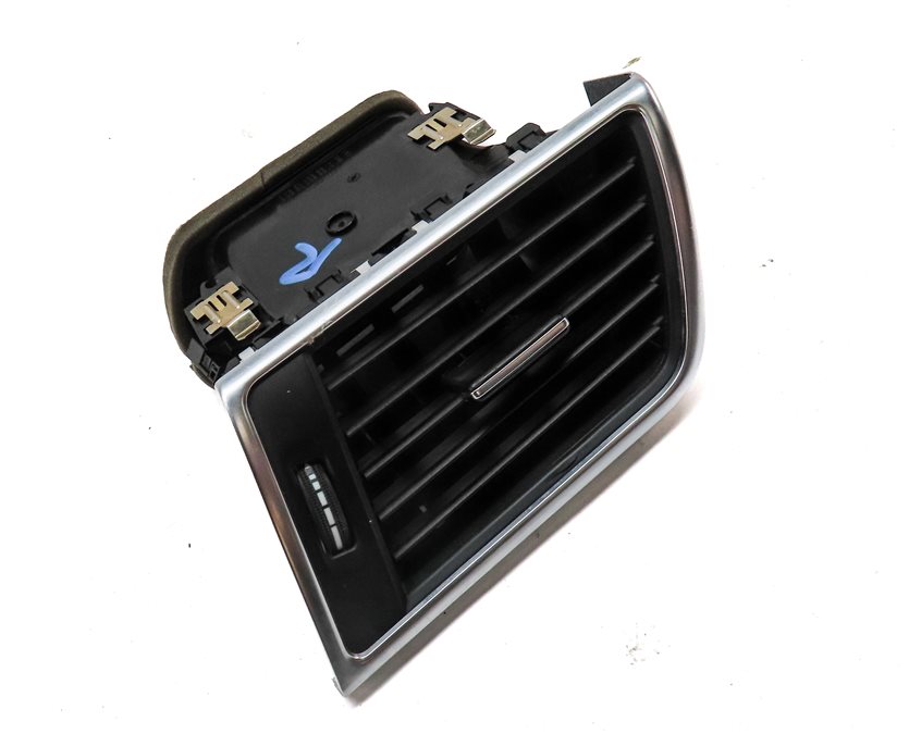 Thumbnail 3: 2012 MERCEDES ML550 (W166) FRONT RIGHT PASSENGER DASH HEAT AIR AC VENT (Black)