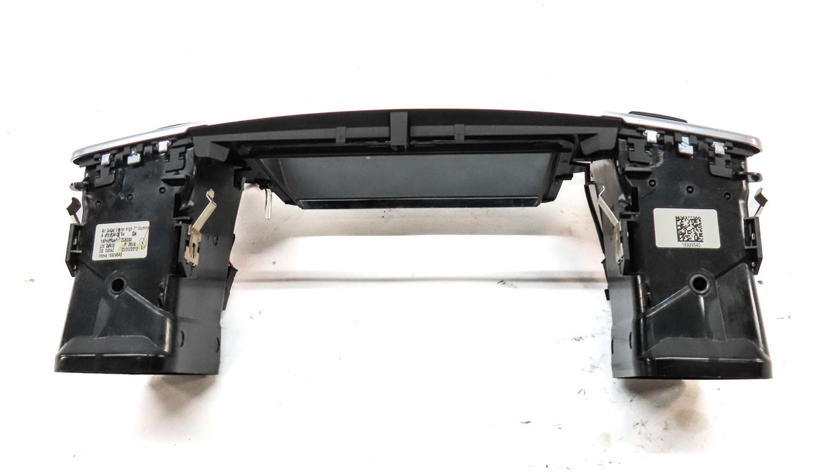 Thumbnail 6: 12 MERCEDES ML550 (W166) FRONT CENTER MEDIA SCREEN TRIM HEAT AIR AC VENT (Black)